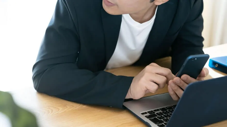 機密情報の持ち出しと窃取